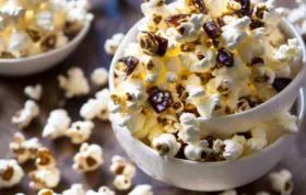 Delicious and Crunchy Candied Almond Bark Popcorn Recipe