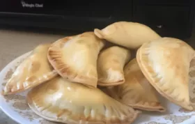 Delicious and Easy Chicken Empanadas Recipe