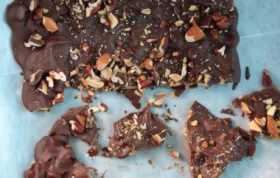Delicious and Easy Chocolate Pecan Bark Recipe