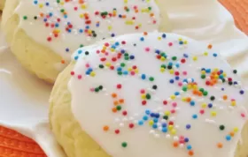 Delicious and Easy Mom's Sugar Cookies Recipe