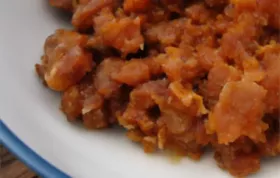 Delicious and Easy Slow Cooker Baked Beans Recipe