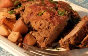 Delicious and Flavorful slow cooker meatloaf recipe