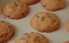 Delicious and Golden Chocolate Chip Cookies Recipe