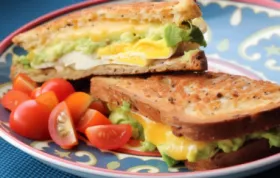 Delicious and Healthy Avocado Breakfast Sandwich