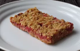 Delicious and Nutritious Strawberry Oatmeal Breakfast Bars