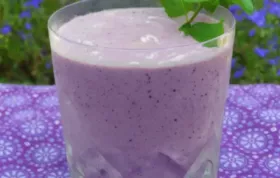 Delicious and Nutritious Very Berry Blueberry Smoothie