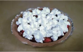 Delicious and Refreshing Fresh Fruit Salad Pie