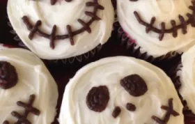 Delicious and Spooky Creepy Halloween Skull Cupcakes