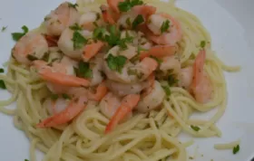 Delicious Garlic Butter Shrimp with a Refreshing Parsley Twist