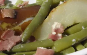 Delicious Green Beans and Pears with Crispy Bacon Recipe