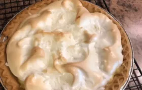 Delicious Homemade Coconut Cream Pie Recipe