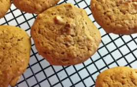 Delicious Honeybee Cookies Recipe