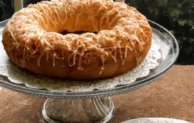 Delicious Italian Lemon Coffee Cake Recipe