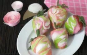 Delicious Marbled Chocolate Covered Strawberries Recipe