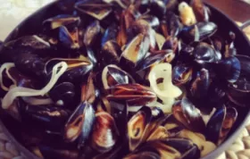 Delicious Moules-en-Sauce Recipe for Seafood Lovers