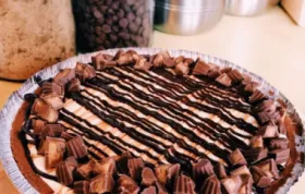 Delicious No-Bake Peanut Butter Pie Recipe