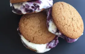 Delicious No-Churn Ice Cream Sandwiches with Blueberry Cheesecake Flavor