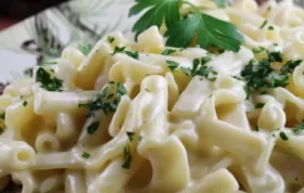 Delicious Parmesan Noodles: A Simple and Quick Recipe