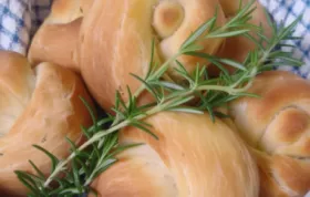 Delicious Potato Rosemary Rolls Recipe to Impress Your Guests