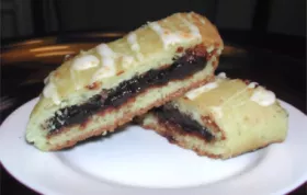 Delicious Prune and Raisin Filled Cookies Recipe