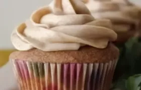 Delicious Pumpkin Spice Cake with Creamy Cinnamon Frosting