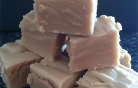 Easy and Delicious Peanut Butter Fudge Recipe