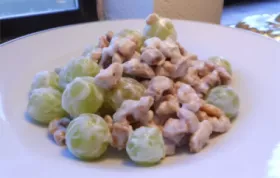 Grape Walnut Salad with Balsamic Vinaigrette