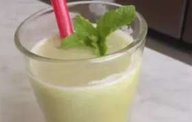 Peach and Mint Juice