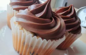 Peanut Butter and Chocolate Chip Cupcakes