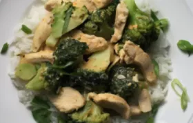 Quick and Flavorful Red Thai Curry with Chicken and Broccoli