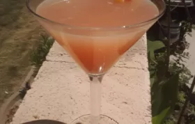 Refreshing Greyhound Cocktail Recipe with a Twist of Grapefruit