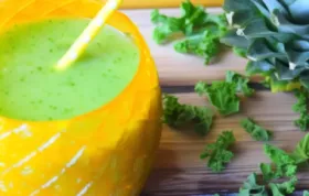 Refreshing Kale and Pineapple Detox Smoothie Recipe