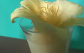 Refreshing Vegan Mango Pineapple Smoothie Recipe