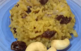 Saffron Rice with Raisins and Cashews