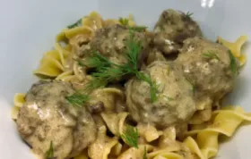 Slow Cooker Swedish Meatballs